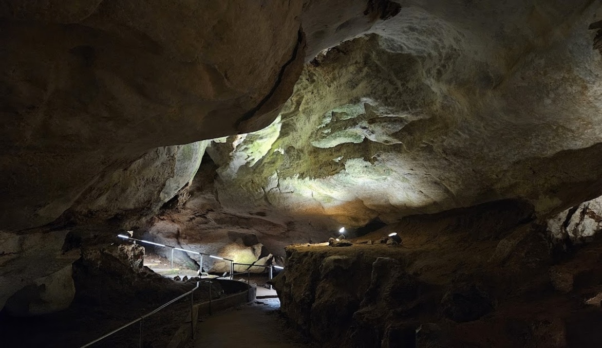 Alabaster Caverns State Park